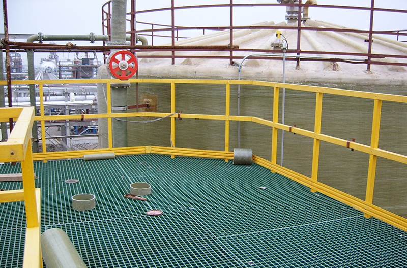 化工廠圍欄及過道